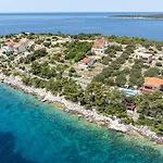 Seafront Goga By Guide
